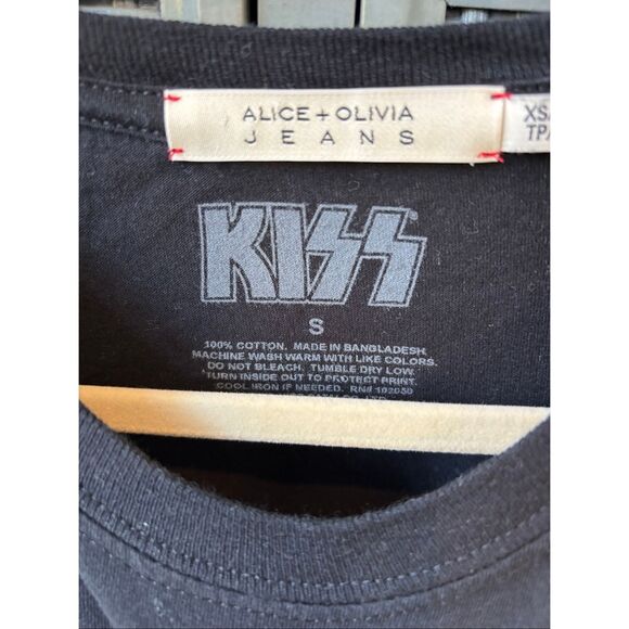 NWOT Alice + Olivia Milo Kiss t shirt, Xs/Sm, $159 A43 - Picture 4 of 5
